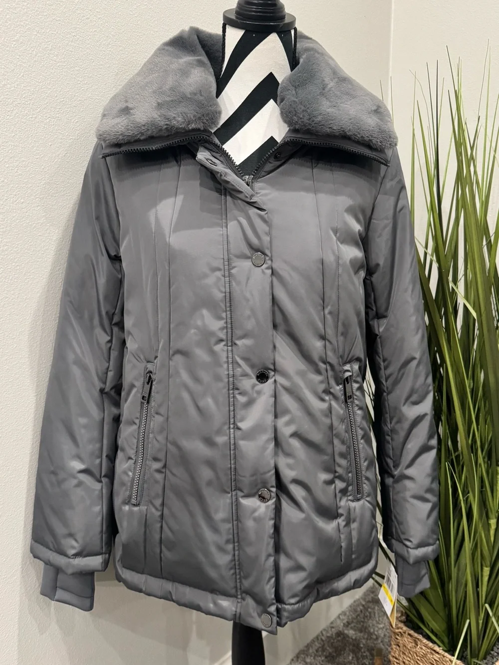 Michael Kors Gray Faux-Fur Collar Puffer Coat